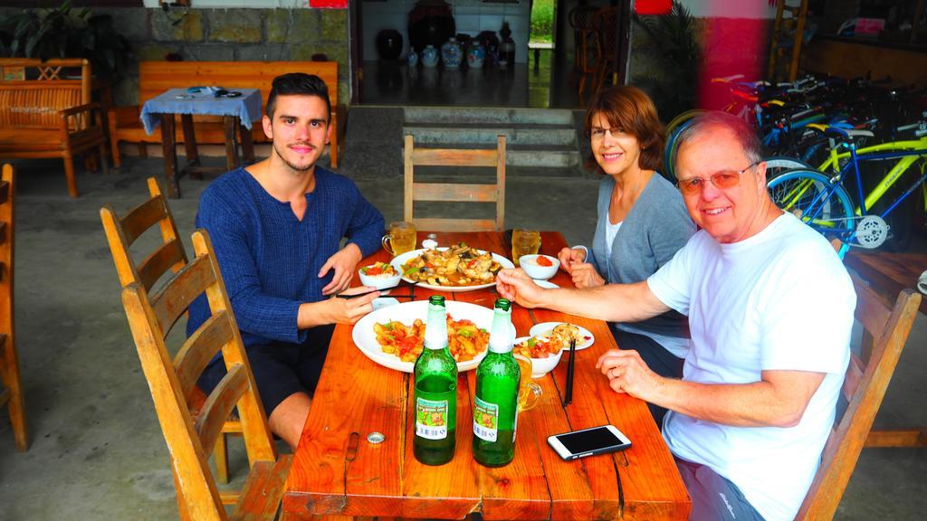 Yangshuo Moon Resort Hotel กุ้ยหลิน ภายนอก รูปภาพ