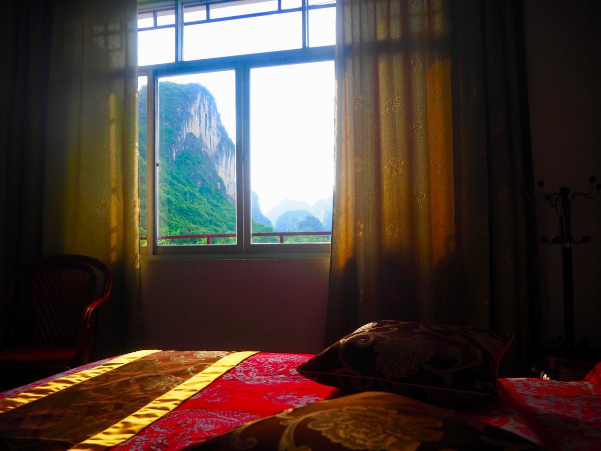 Yangshuo Moon Resort Hotel กุ้ยหลิน ภายนอก รูปภาพ