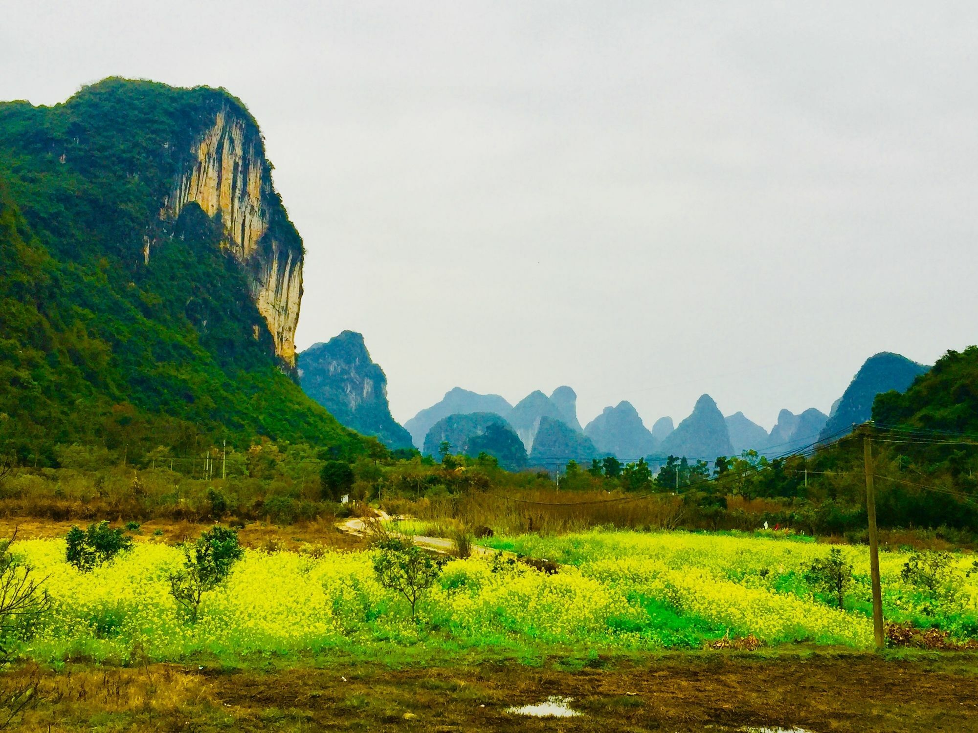 Yangshuo Moon Resort Hotel กุ้ยหลิน ภายนอก รูปภาพ