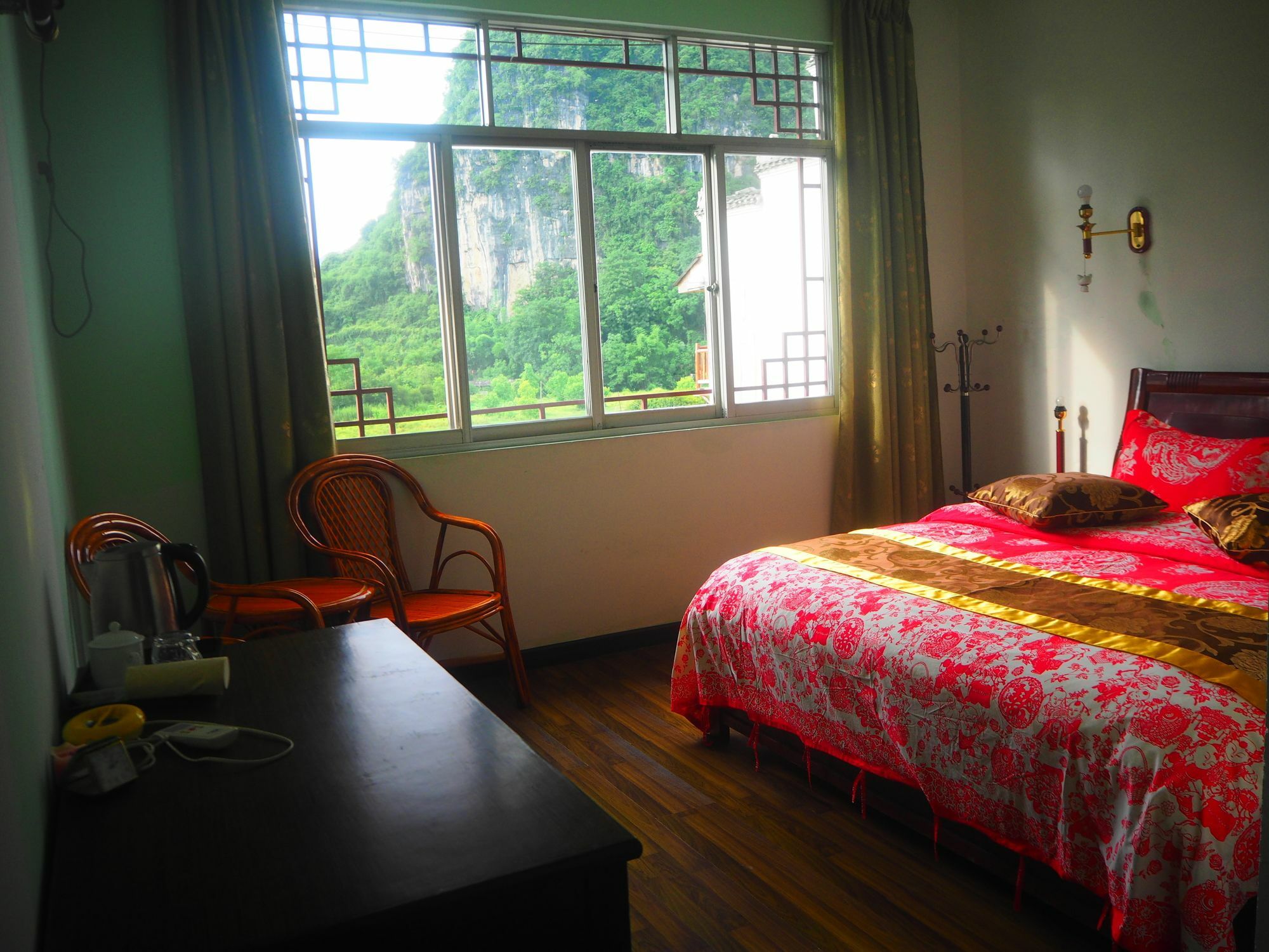 Yangshuo Moon Resort Hotel กุ้ยหลิน ภายนอก รูปภาพ